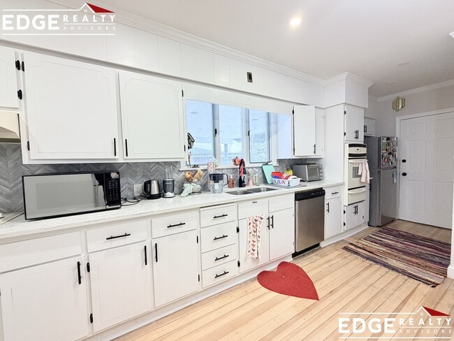 property at 74 Wallingford Rd