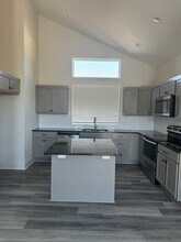 800 Trails End Ct in Goddard, KS - Building Photo - Building Photo