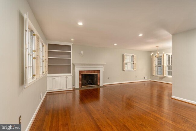 5806 Conway Rd in Bethesda, MD - Building Photo - Building Photo