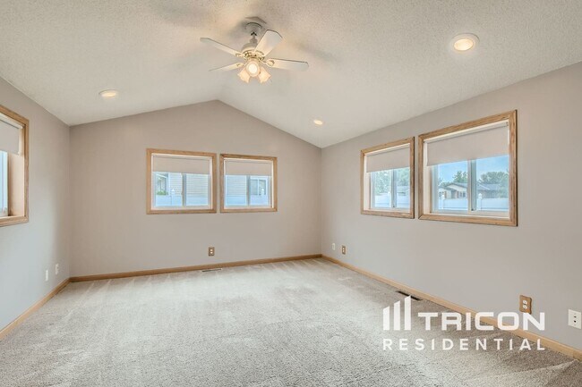 9310 Eider Ln in Monticello, MN - Building Photo - Building Photo