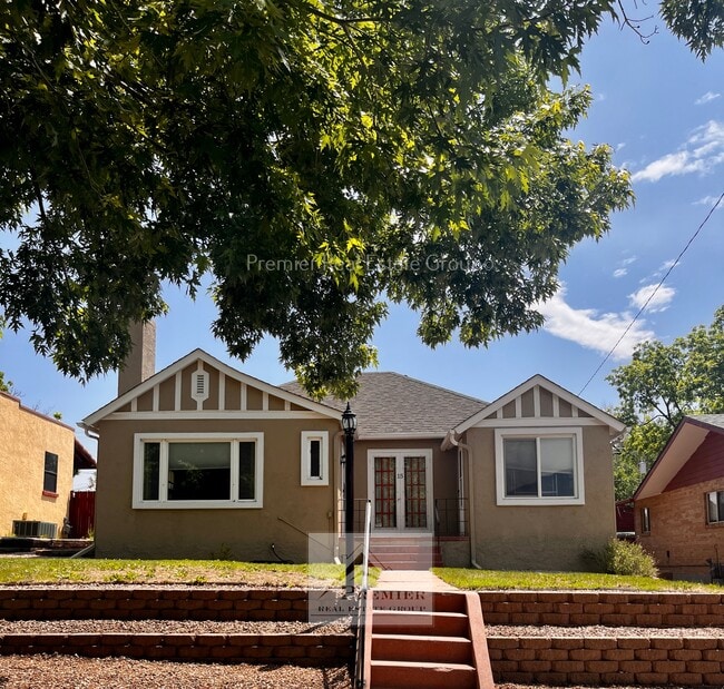 property at 15 N Foote Ave