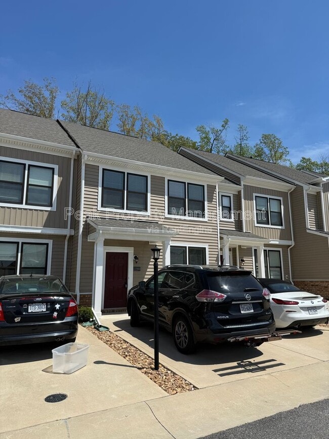 12200 Dutch Elm Cir in Midlothian, VA - Building Photo - Building Photo