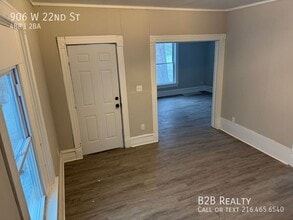 906 W 22nd St in Lorain, OH - Building Photo - Building Photo