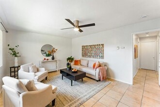 5535 Ackerfield Ave in Long Beach, CA - Building Photo - Building Photo