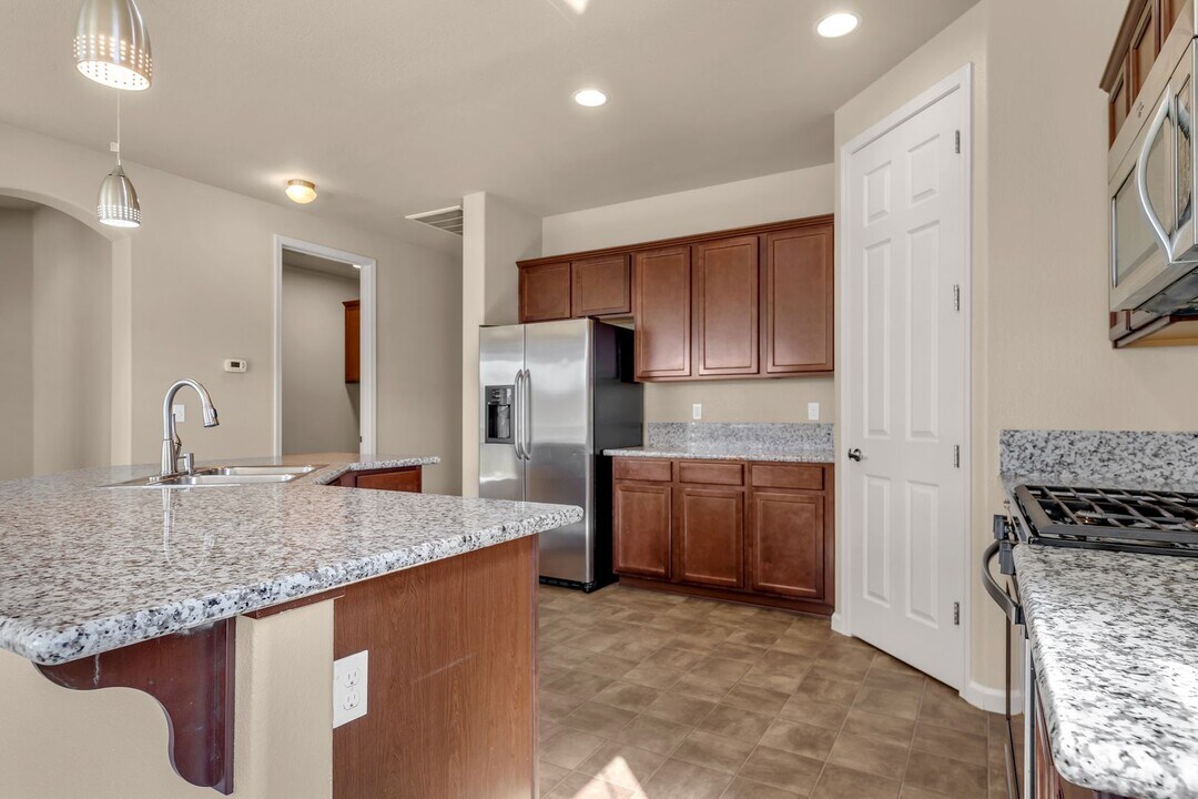 7161 Mustengo Dr in Reno, NV - Building Photo