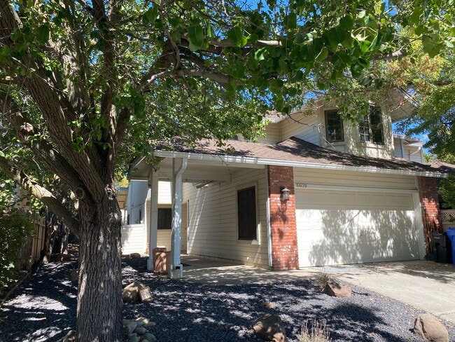 property at 6609 Crestham Ct