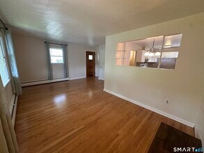 18 Manchester Ave in Waterbury, CT - Building Photo - Building Photo