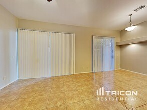 7528 N 19th Ave in Phoenix, AZ - Building Photo - Building Photo