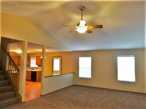 566 Virginia St in Ashville, OH - Building Photo - Building Photo