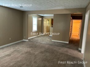7262 Mentz Rd in Franklin, OH - Building Photo - Building Photo