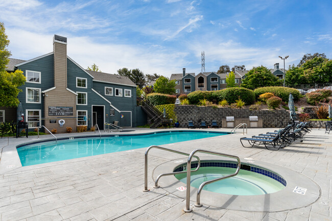 Vue at 3600 in Richmond, CA - Building Photo - Building Photo