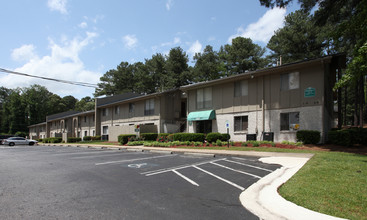 Centra Villa Apartments in Atlanta, GA - Building Photo - Building Photo