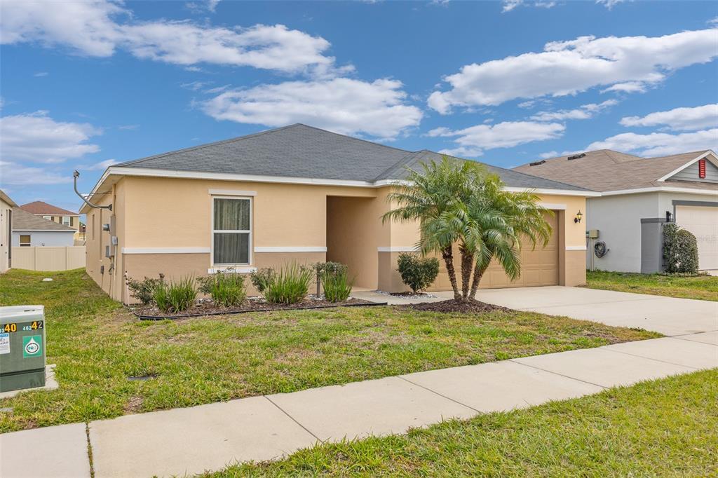 213 Lake Lucerne Way in Winter Haven, FL - Foto de edificio