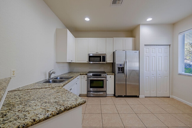 805 Middleton Dr SW in Vero Beach, FL - Building Photo - Building Photo