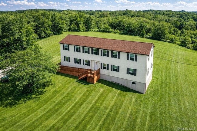 69 Old Unionville Rd, Unit 4 in Wallkill, NY - Foto de edificio - Building Photo