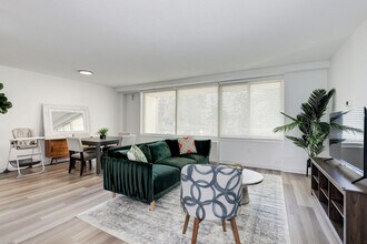 11600 S Eads St in Arlington, VA - Building Photo - Building Photo