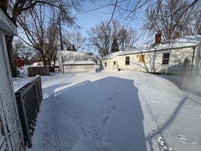 611 2nd Ave S in Grand Forks, ND - Foto de edificio - Building Photo