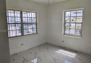1220 E 10th Ave in Hialeah, FL - Building Photo - Building Photo