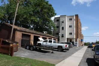 74-76 Oak St in New Britain, CT - Building Photo - Building Photo