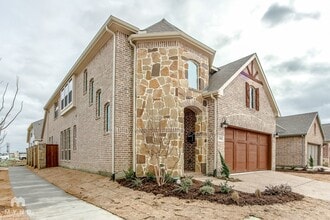 3301 Damsel Sauvage Ln in Lewisville, TX - Foto de edificio - Building Photo