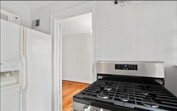 2021 Arlington Terrace in Alexandria, VA - Building Photo - Building Photo