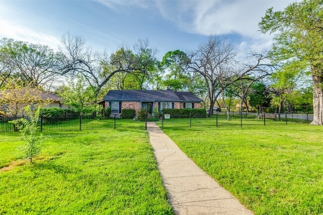 property at 9551 E Lake Highlands Dr