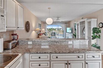29 High Point Cir E in Naples, FL - Building Photo - Building Photo