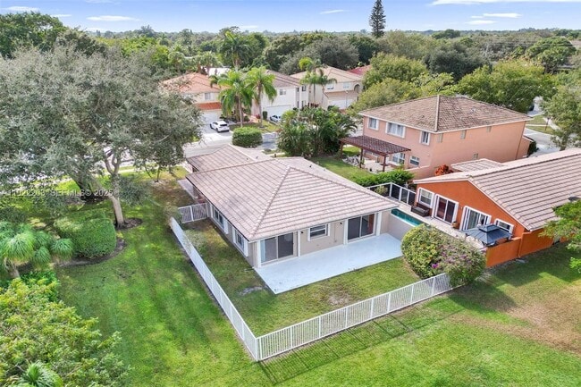 6305 Willoughby Cir in Greenacres, FL - Building Photo - Building Photo