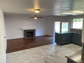 104 Rene Dr in Petaluma, CA - Building Photo - Building Photo