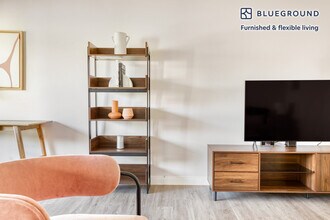 1001 Camino Real-Unit -FL2-ID639 in Redondo Beach, CA - Foto de edificio - Building Photo