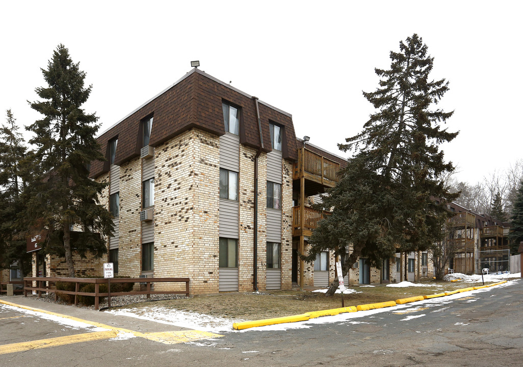 Hazelwood Apartments in St. Paul, MN - Building Photo