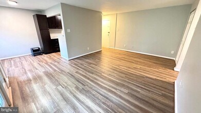 7097 Spring Garden Dr in Springfield, VA - Building Photo - Building Photo