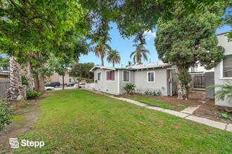 1440 Coronado Ave in Long Beach, CA - Building Photo - Building Photo