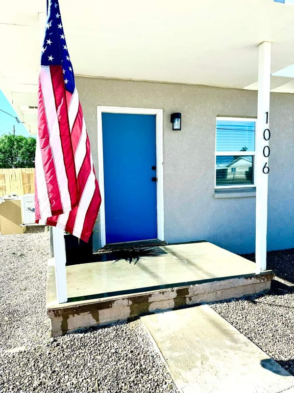 property at 1006 E 16th St