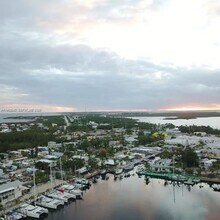 118 Burgundy Dr in Tavernier, FL - Foto de edificio - Building Photo
