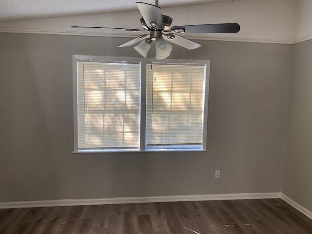 405 Silver River Dr in Montgomery, TX - Building Photo