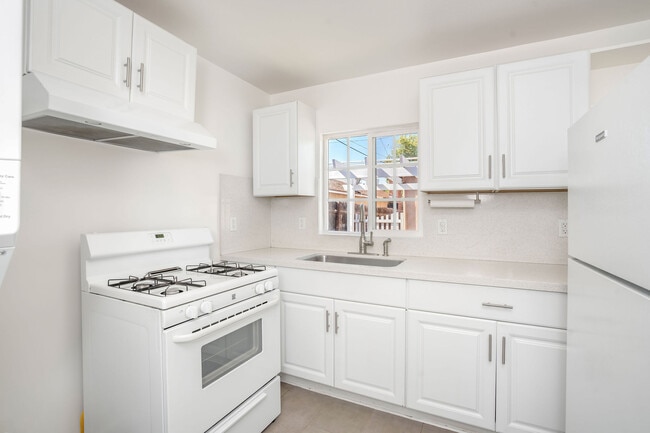 11358 Acala Ave in San Fernando, CA - Building Photo - Building Photo