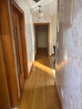 138-54 Hoover Ave in New York, NY - Building Photo - Building Photo