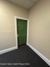 302 Wall St in Kingston, NY - Building Photo - Building Photo