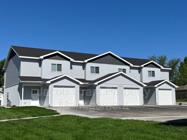 property at 1645 S Bellin Rd
