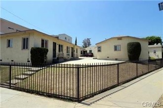 Alpha Cottages in Los Angeles, CA - Building Photo - Building Photo