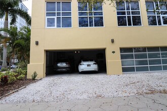 205 5th Ave N in St. Petersburg, FL - Foto de edificio - Building Photo