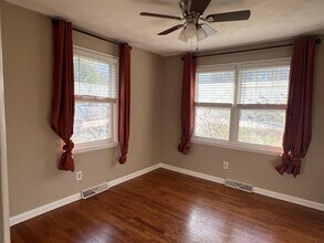 1911 E Gretna St in Springfield, MO - Building Photo - Building Photo