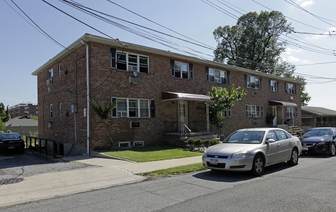 16 Palisade St in Staten Island, NY - Building Photo