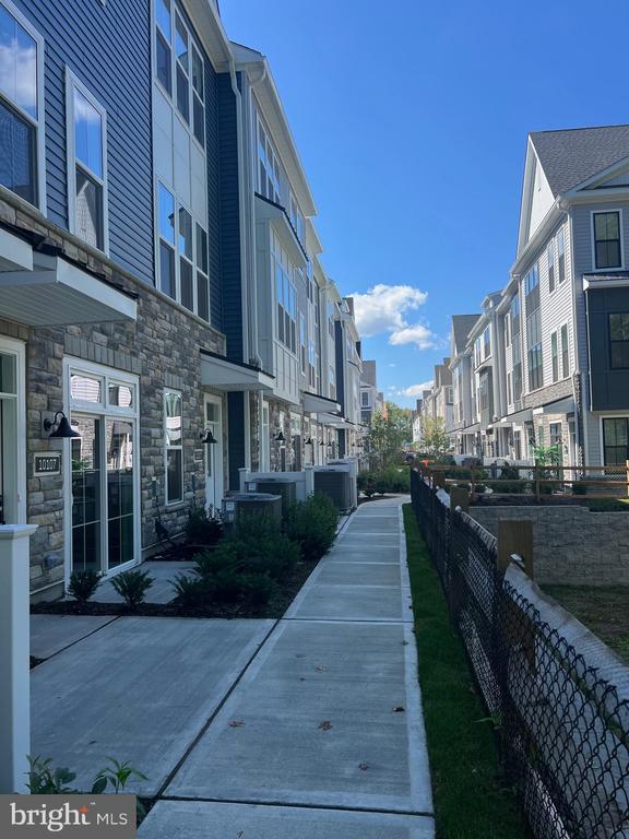 10106 Donatello Dr in Princeton, NJ - Building Photo - Building Photo