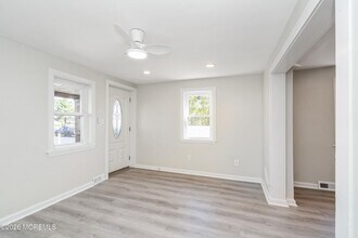 21 Mathiasen Pl in Matawan, NJ - Building Photo - Building Photo