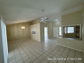 2717 Sungold Dr in Las Vegas, NV - Building Photo - Building Photo