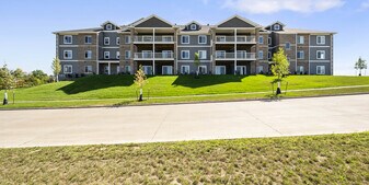 2871 Spring Rose Cir