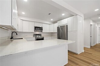 1360 Shadow Ln in Fullerton, CA - Building Photo - Building Photo