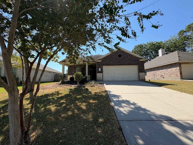 13529 Raintree Dr in Montgomery, TX - Building Photo - Building Photo